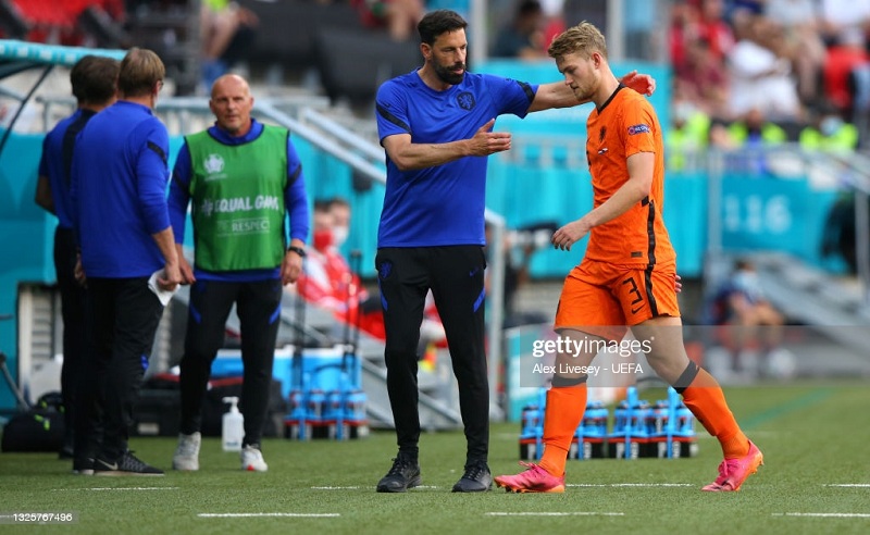 Tuyển Hà Lan: “Một cơn lốc xịt”